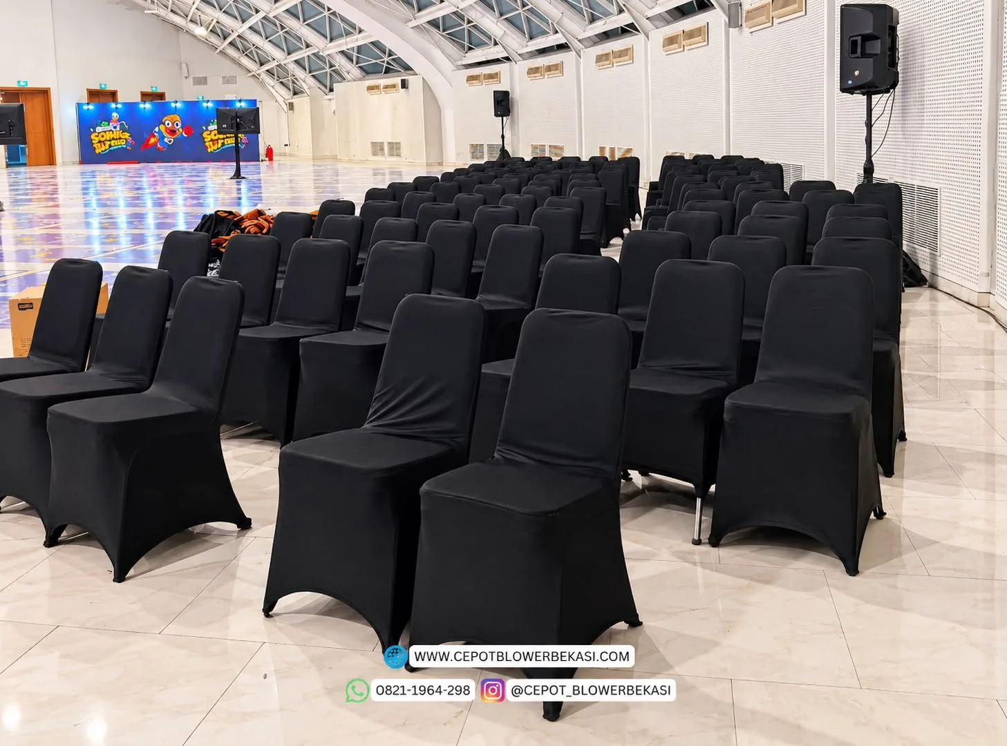 Sewa 200 Kursi Futura Cover Hitam Stretch untuk Science Day di Jakarta Selatan
